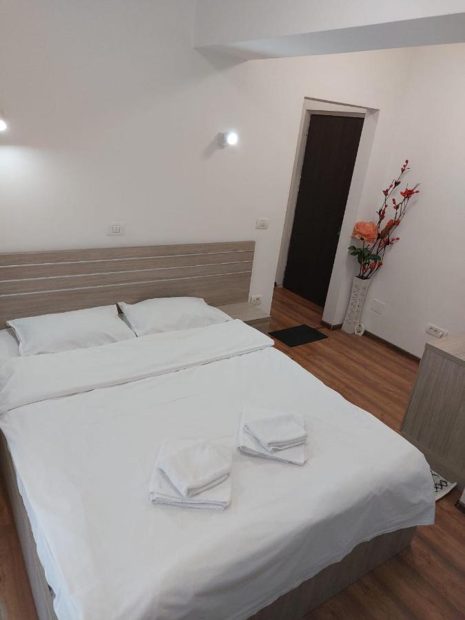 Hotel Babilon Bucharest Luaran gambar