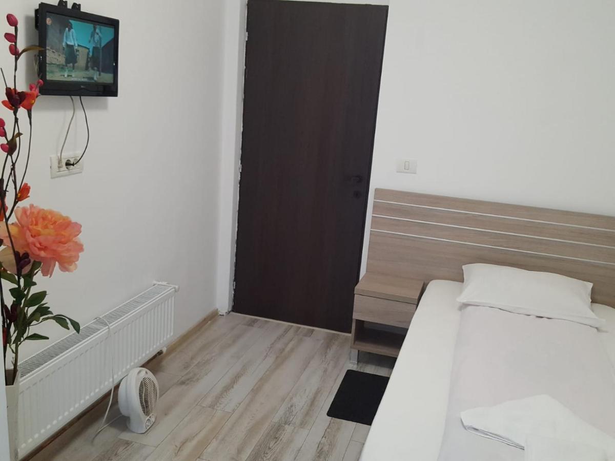 Hotel Babilon Bucharest Luaran gambar