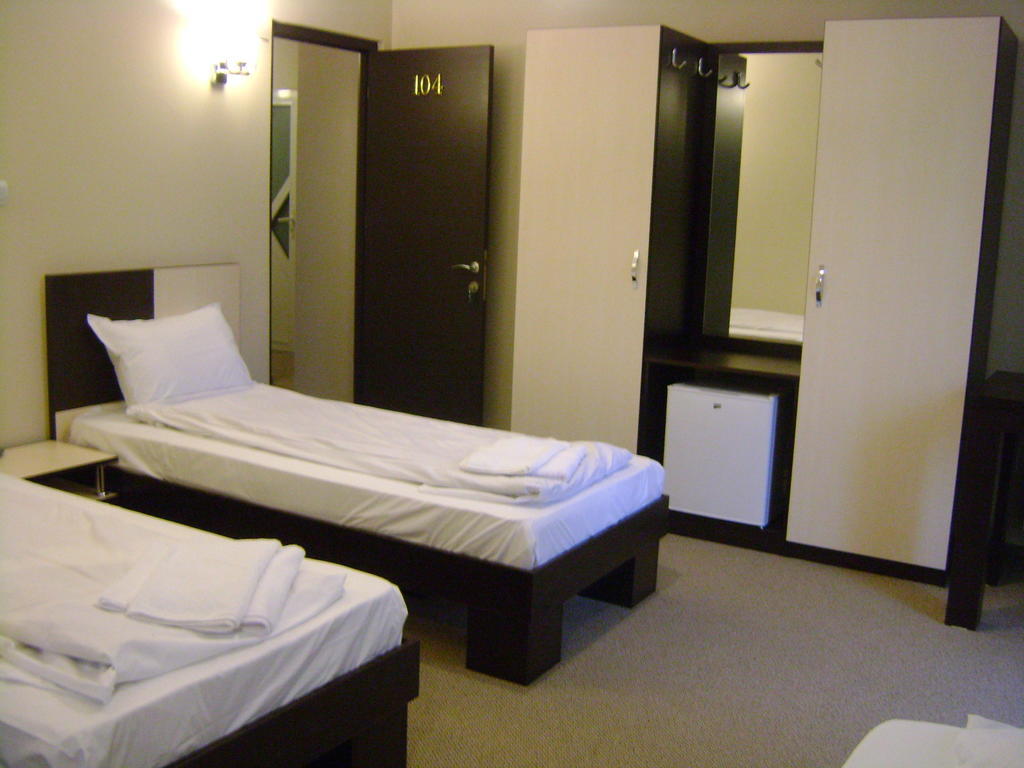 Hotel Babilon Bucharest Bilik gambar